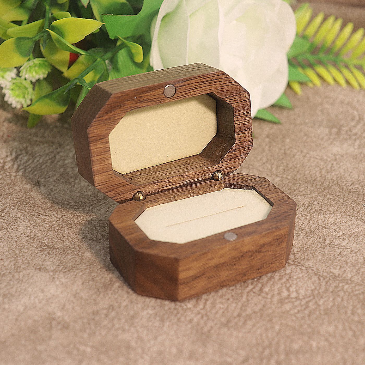 Retro Black Walnut Wooden Jewelry Box Jewelry Storage Box