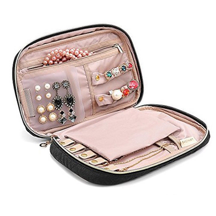 Portable jewelry storage bag