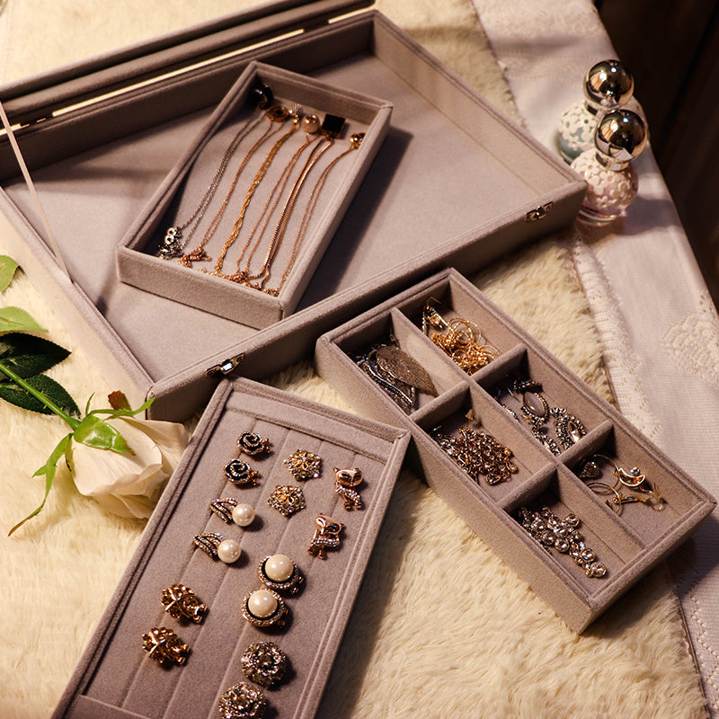 Jewelry storage box