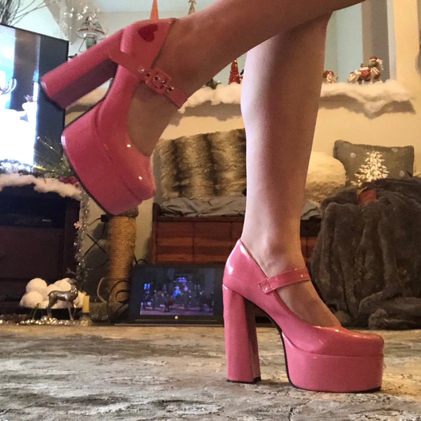 Luxury Designer Marry Janes Pumps For Women Love Heart High Heels Buckle Platform Punk Chunky Pink Wedding Party women's Shoes