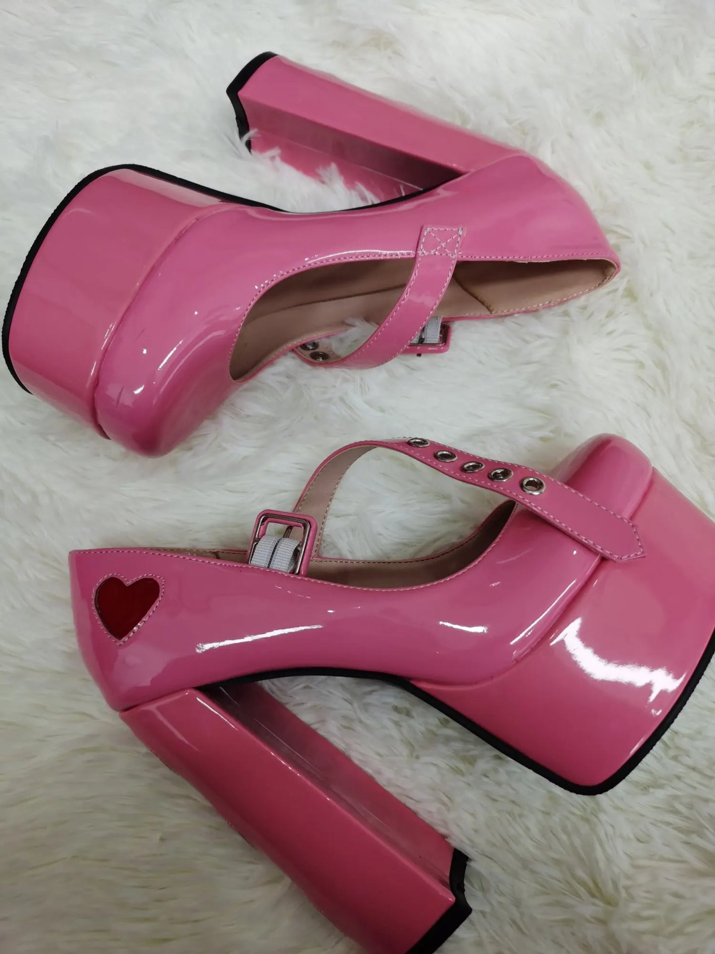 Luxury Designer Marry Janes Pumps For Women Love Heart High Heels Buckle Platform Punk Chunky Pink Wedding Party women's Shoes