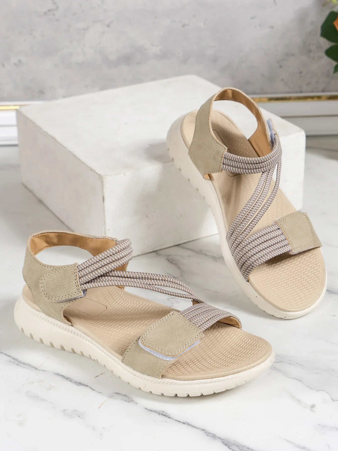 Women's Sandals 2024 Fashion Solid Color Creative Women's Shoes High Quality Light Simple Outdoor Comfortable Women's Sandals