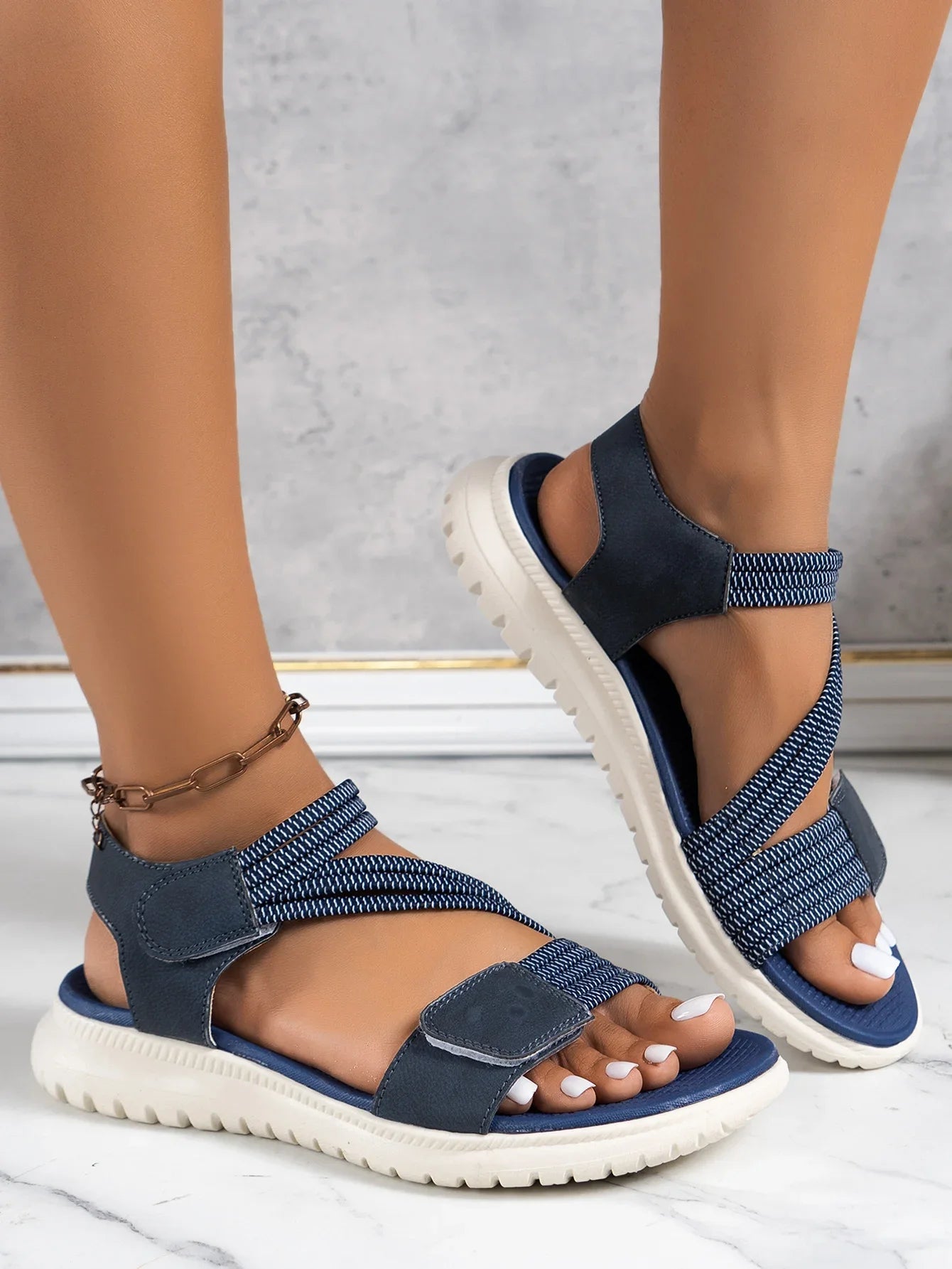 Women's Sandals 2024 Fashion Solid Color Creative Women's Shoes High Quality Light Simple Outdoor Comfortable Women's Sandals