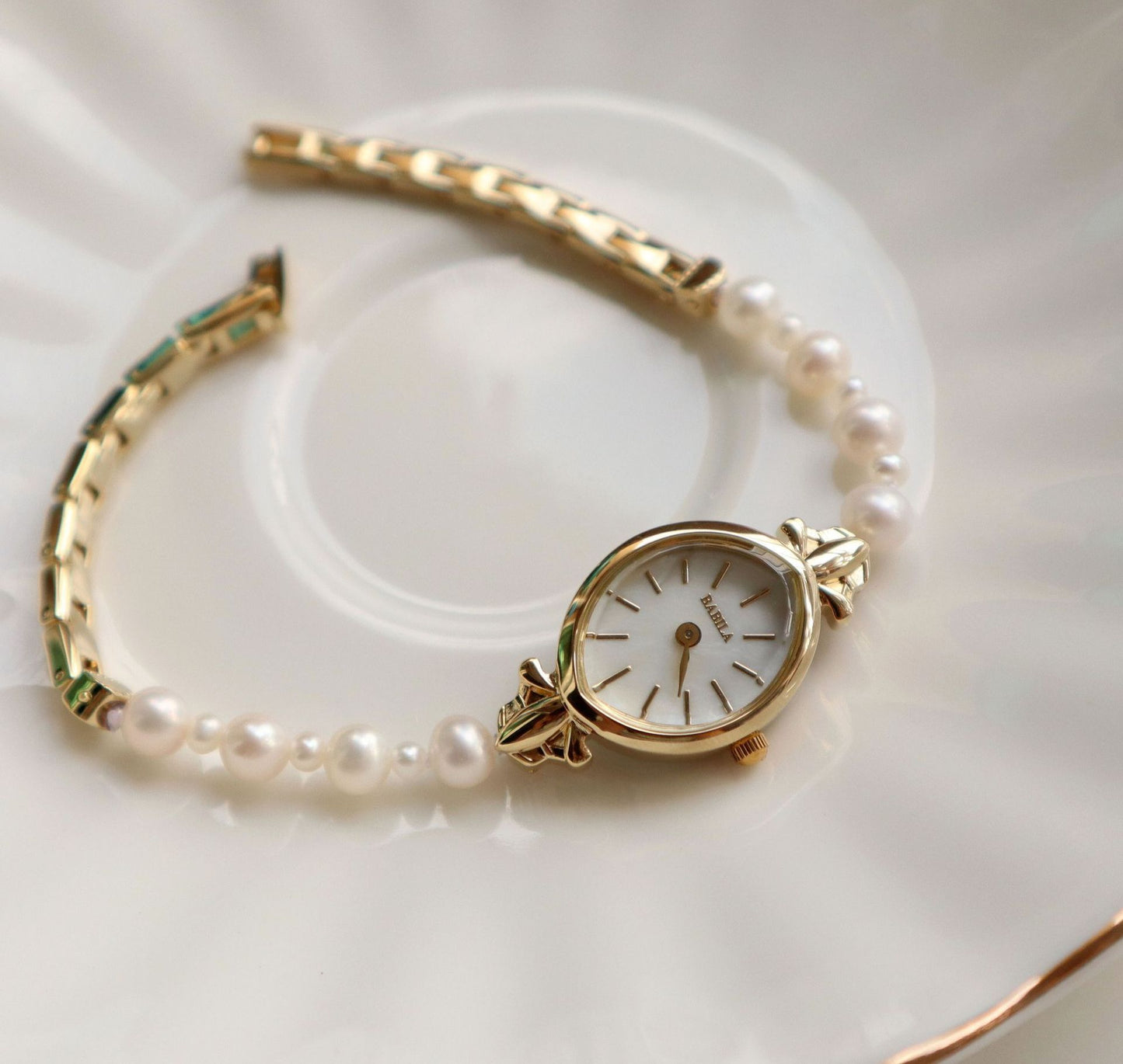 Natural Freshwater Pearl Watch Bracelet Strap Exquisite Quartz Women's Watch