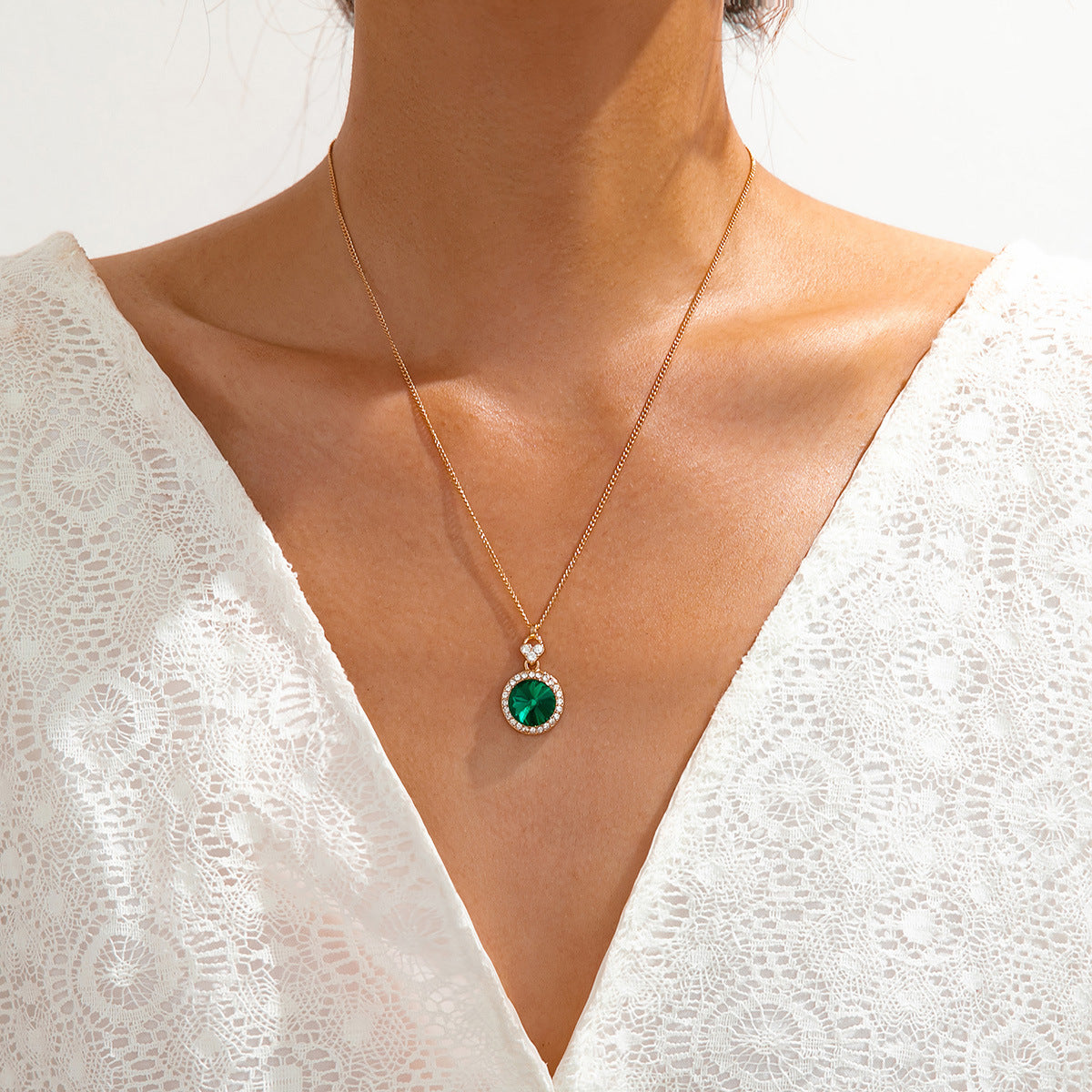 Fashion Simple Water Brick Round Emerald Jewelry Suit