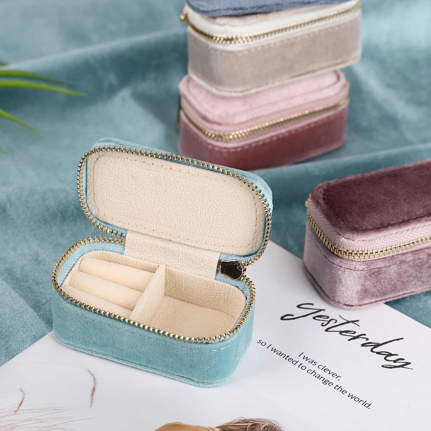 Velvet Travel Jewelry Storage Box